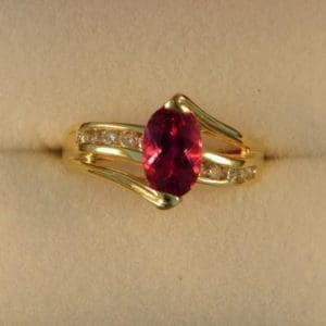 CroppedImage400400 1.07ct rubellite ring