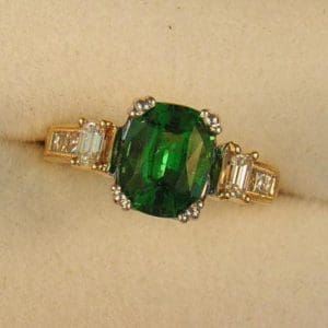 CroppedImage400400 3.25ct tsavorite cushion ring