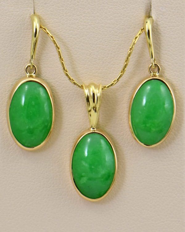 Burmese Jade Pendant Earring Set Yellow Gold 3.JPG