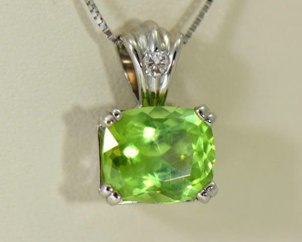 Pakistani Cushion Cut Mint Peridot Diamond pendant white gold 2.JPG