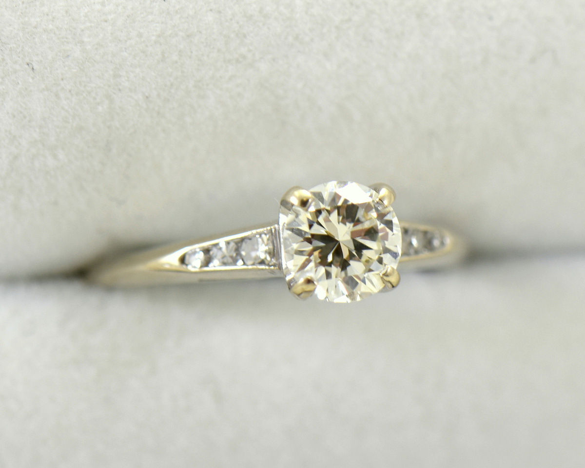 round vintage engagement rings
