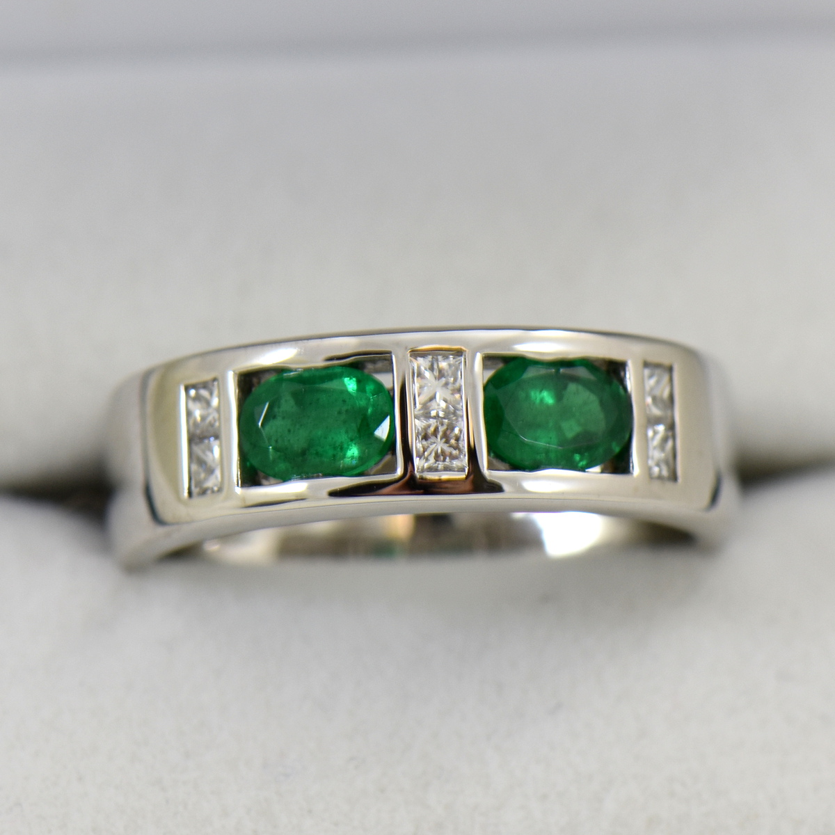 1 Carat Astrological Oval Cut Natural Emerald Men's Ring Silver 925