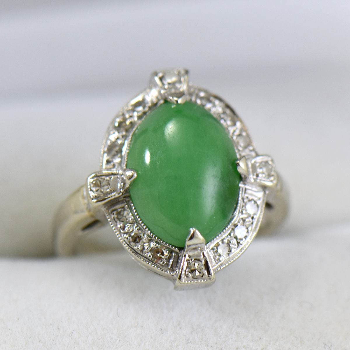 1.63 carats Round Vivid Green Zambian Emerald Platinum Engagement Ring with  Matching Wedding Band - Thai Native Gems - Trustworthy Gemstone Diamond  Custom Jeweler