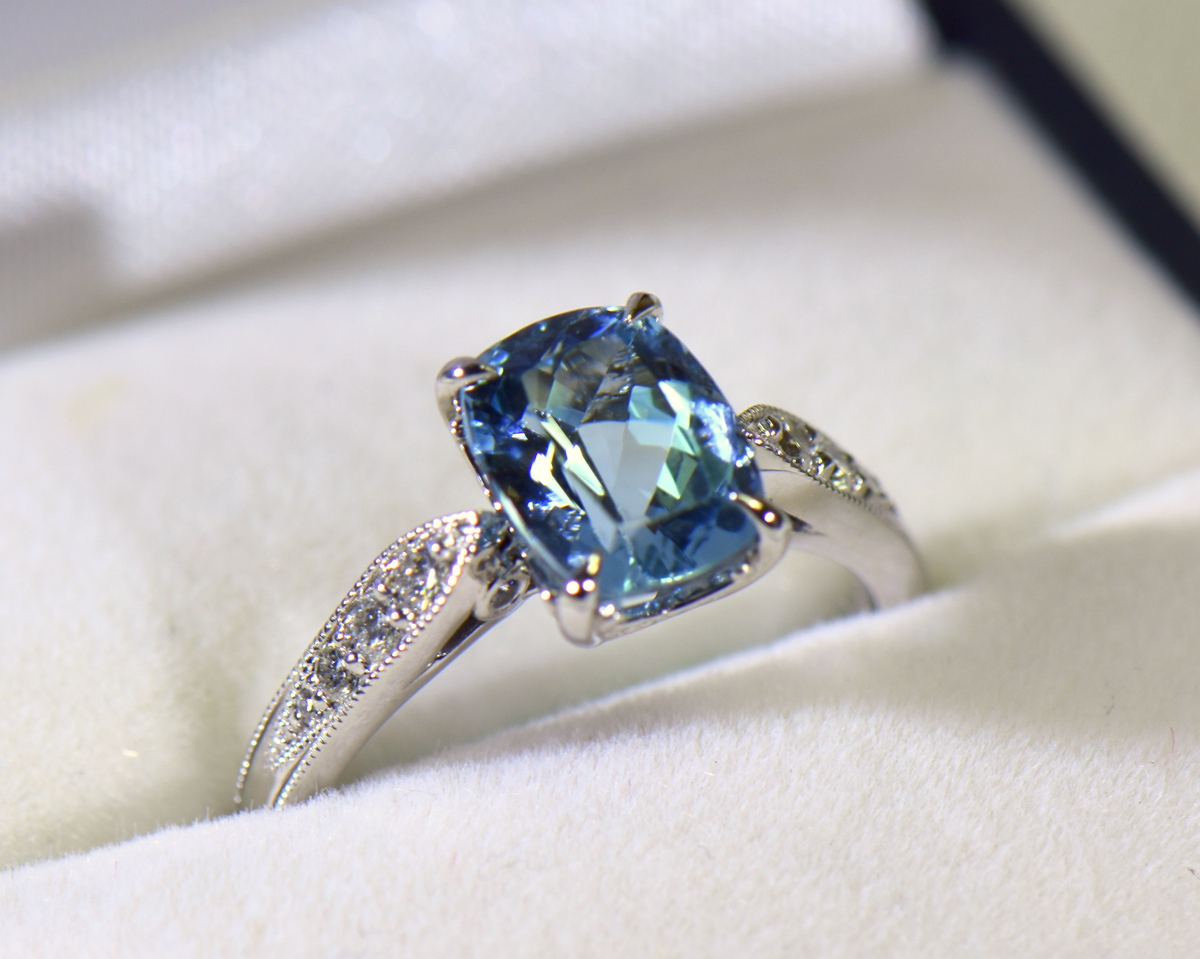 MAREI Dorian Ceylon Blue Sapphire Engagement Ring In 18K Yellow Gold –  MAREI New York