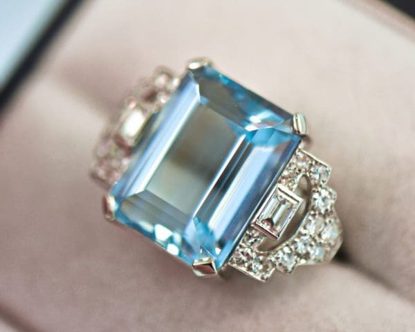 10ct emerald cut aquamarine platinum cocktail ring 3