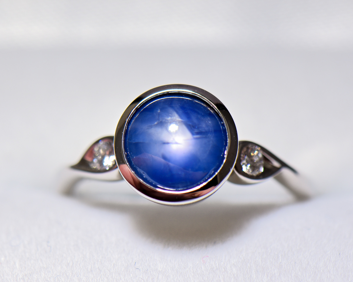 Bouquet Design Blue Sapphire Ring