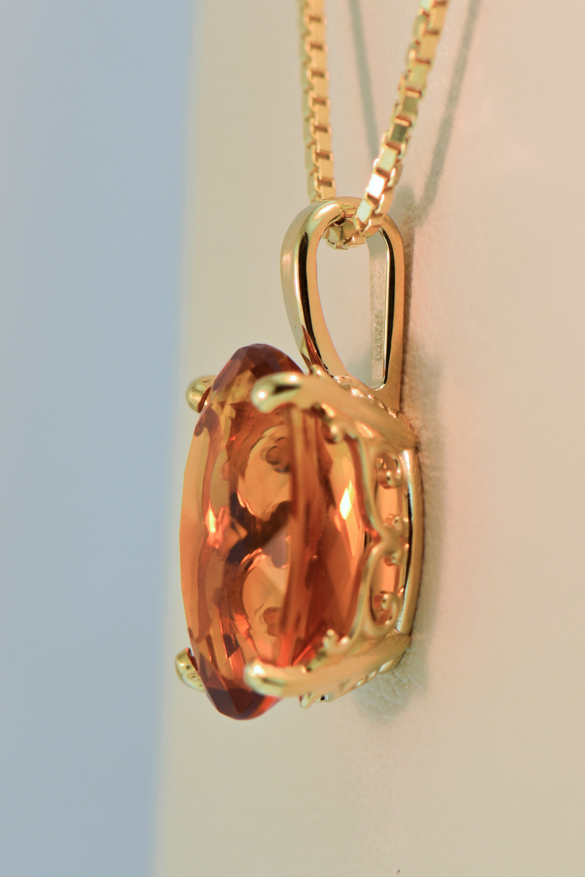 Madeira Citrine Solitaire Pendant in Yellow Gold | Exquisite