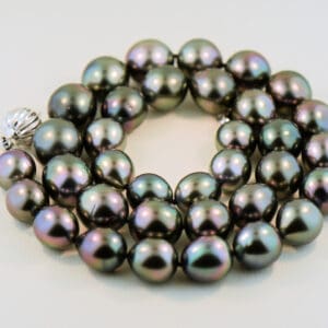 gem grade peacock hued tahitian pearl strand