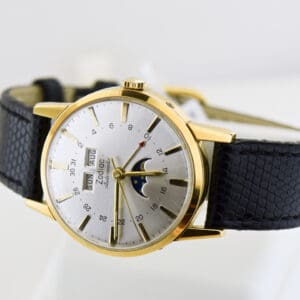 vintage zodiac swiss automatic moonphase calendar wristwatch