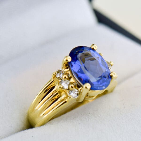 estate 18k gold and deep blue tanzanite ring 3