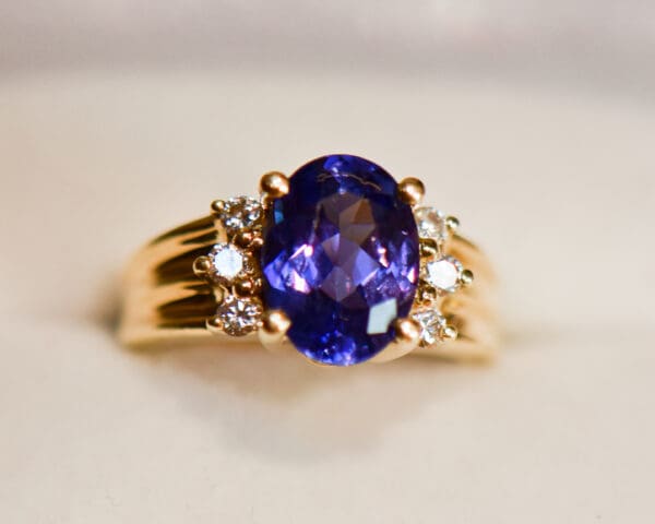 estate 18k gold and deep blue tanzanite ring 4