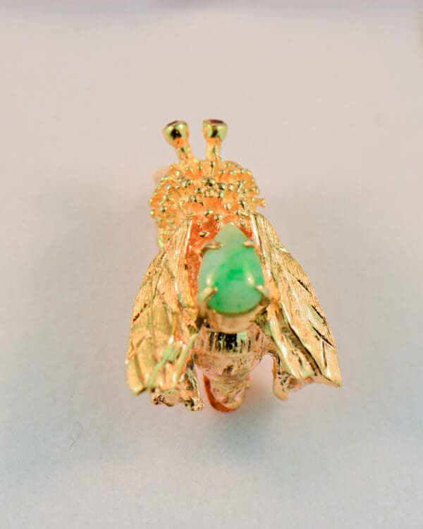 vintage gold bee brooch with jade body and ruby eyes 2